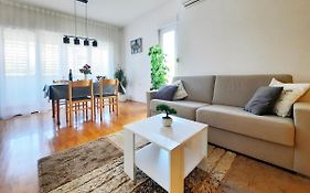 Apartment Violetta-Punta